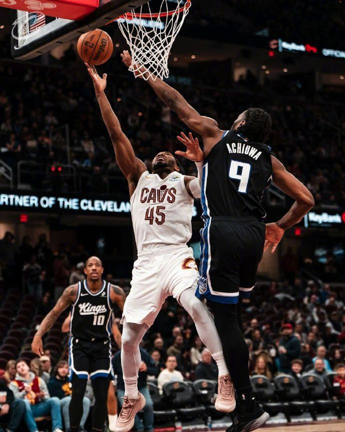 博鱼体育入口-送国王4连败！米切尔33分5板8助，小莫29+13+7，小萨空砍24+16+6|三分球|夏洛特黄蜂队|克利夫兰骑士队|萨克拉门托国王队|多曼塔斯-萨博尼斯_新浪体育_新浪新闻