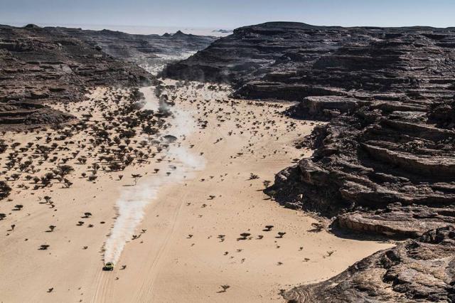 博鱼体育入口-达喀尔SS10：彼得汉塞尔夺赛段冠军 韩魏排名第28