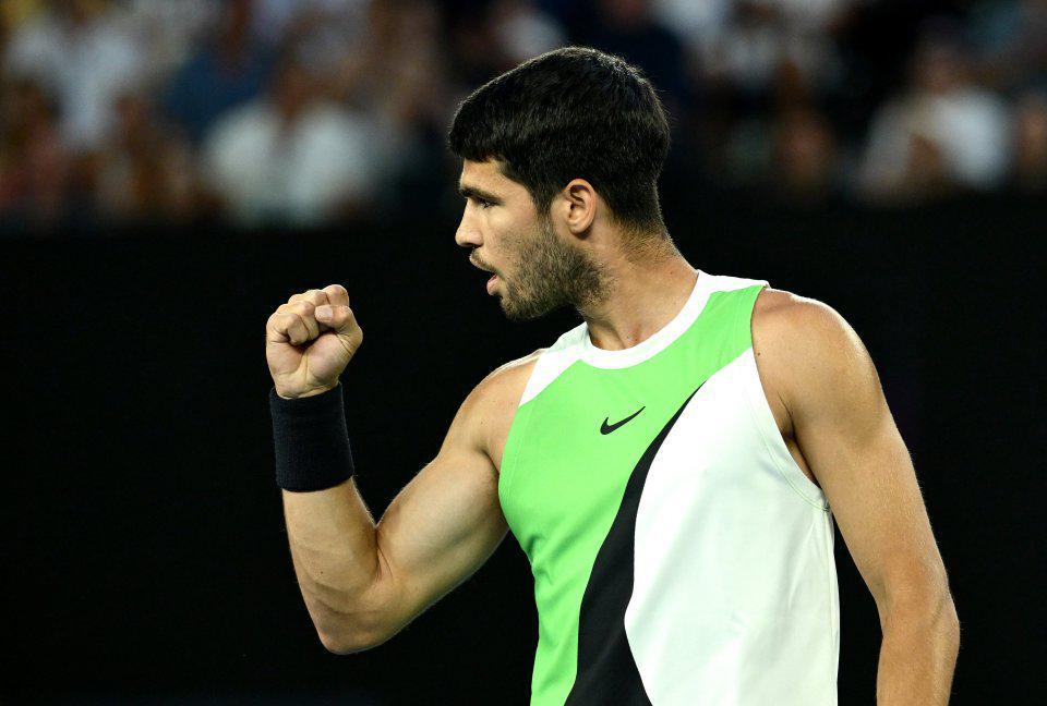 博鱼体育下载-解锁大满贯全四强！阿卡三盘横扫本土一哥，生涯首进澳网半决赛