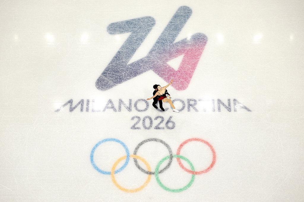 博鱼BOYU SPORTS-隋文静/韩聪亮相米兰冬奥会，团体赛双人滑短节目排名第六